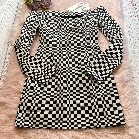 NWT Zara Blogger’s Fave White Black Off The Shoulder Short Dress sz XS - Picture 2 of 16